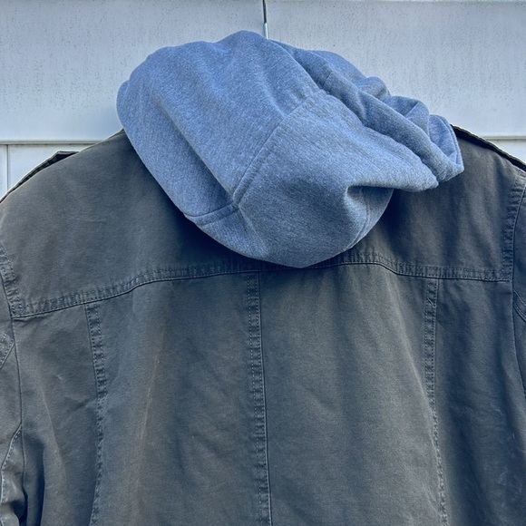 Levi's Cotton Sherpa Lined Trucker Jacket in MILITARY GREEN Size M Coat - Picture 13 of 14